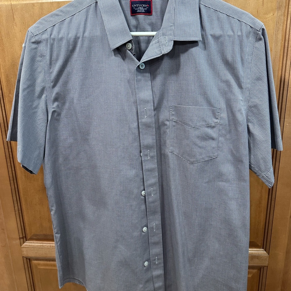 UNTUCKit Men' Blue Checkered Slim Fit Button Down Shirt